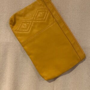 Vintage 80s Large Pouch Yellow Leather by Toni